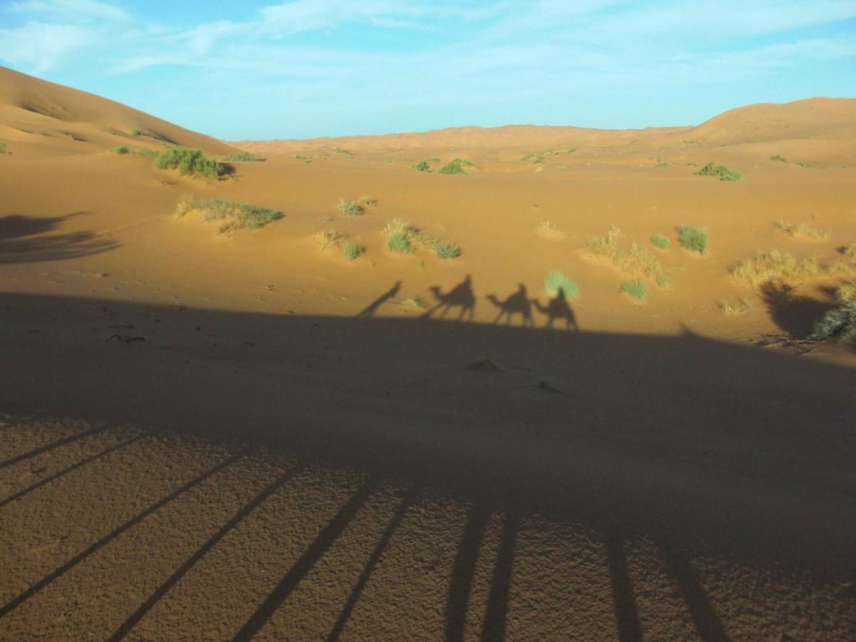 Erg Chebbi Stars Camp 梅尔祖卡 外观 照片