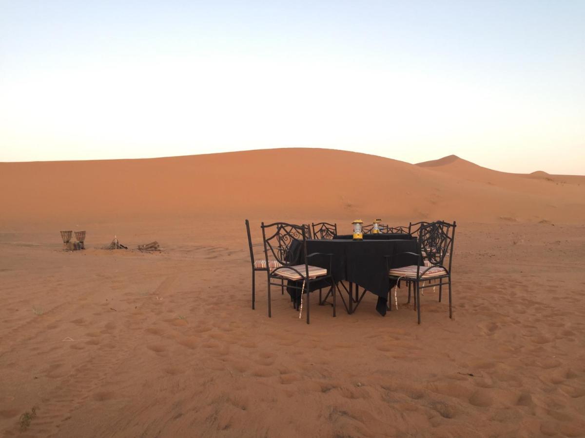 Erg Chebbi Stars Camp 梅尔祖卡 外观 照片