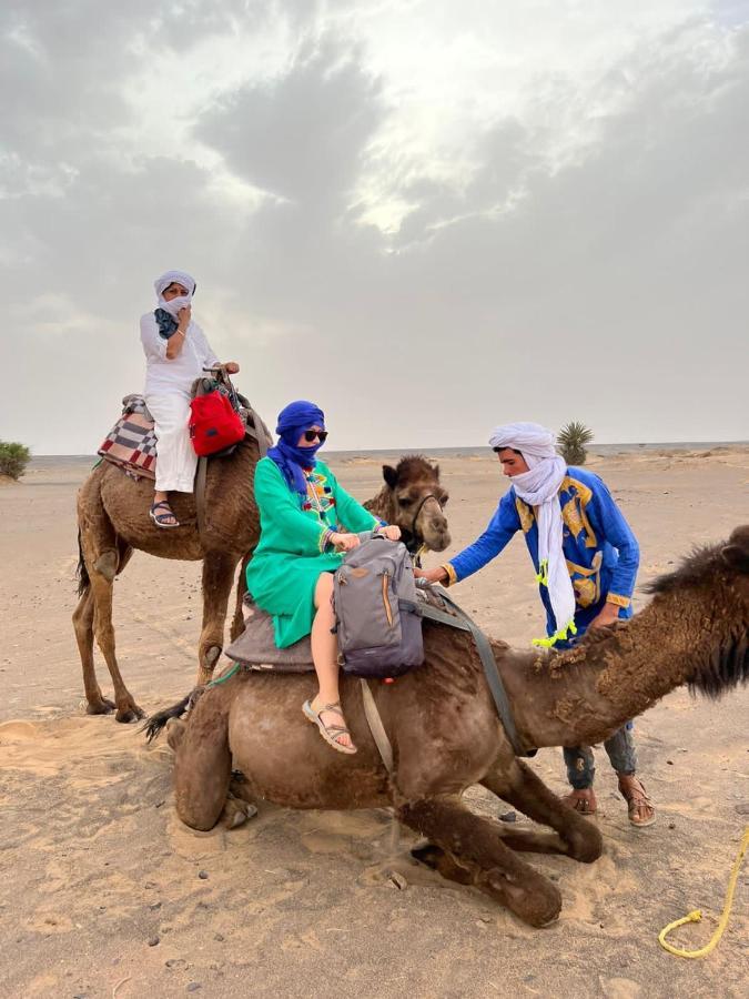 Erg Chebbi Stars Camp 梅尔祖卡 外观 照片